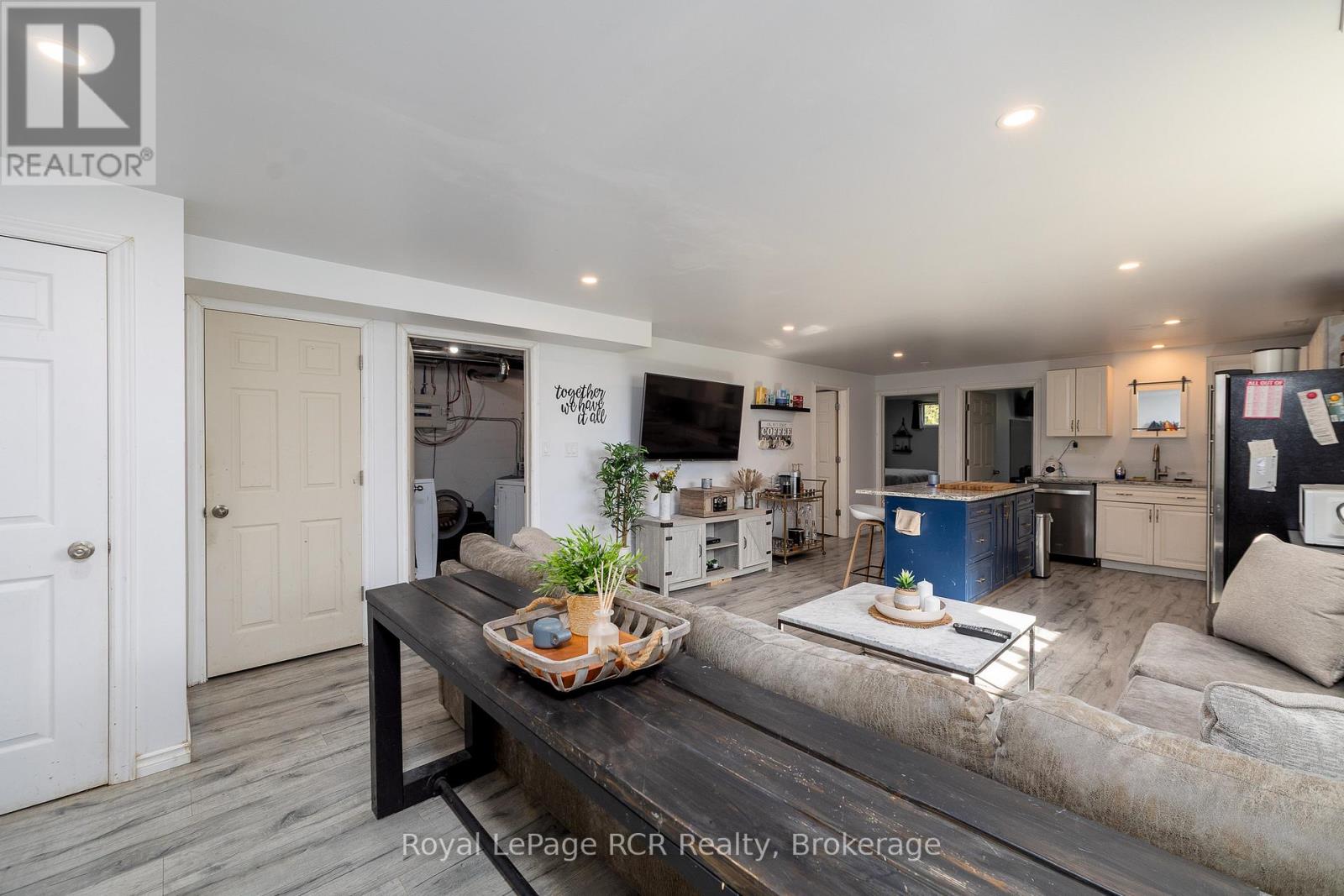 123 DOUGLAS STREET - 24