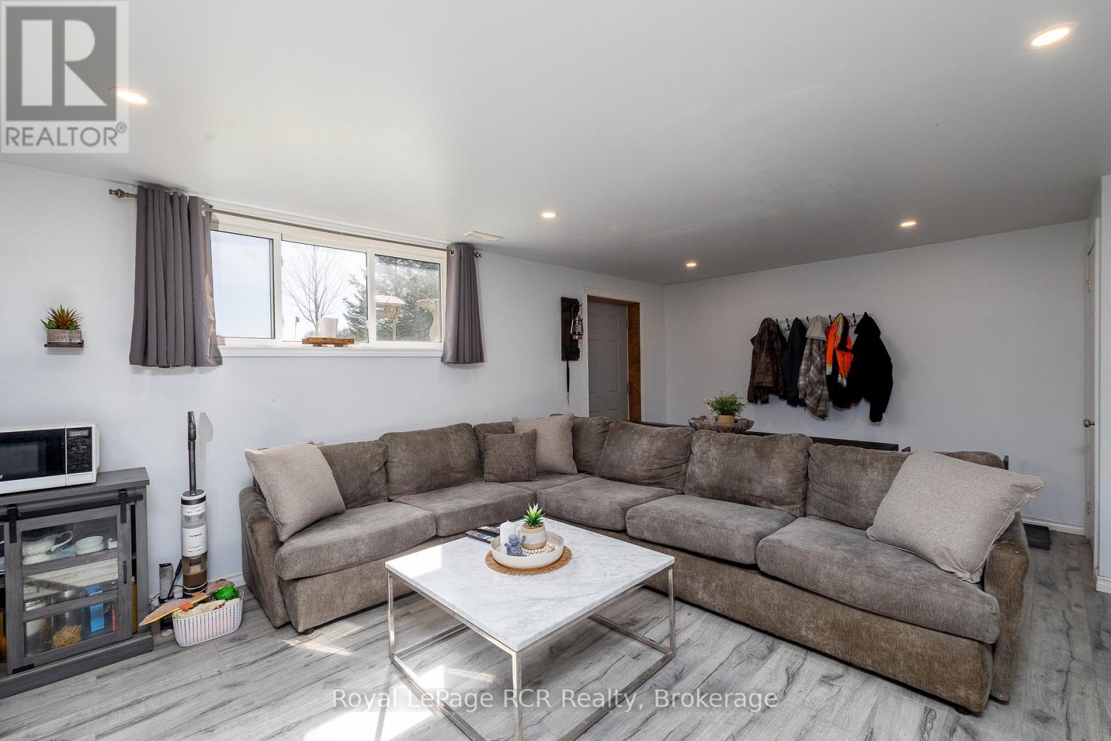 123 DOUGLAS STREET - 26