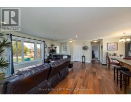 Foyer - 123 Douglas Street, Chatsworth, ON N0H2V0 Photo 6