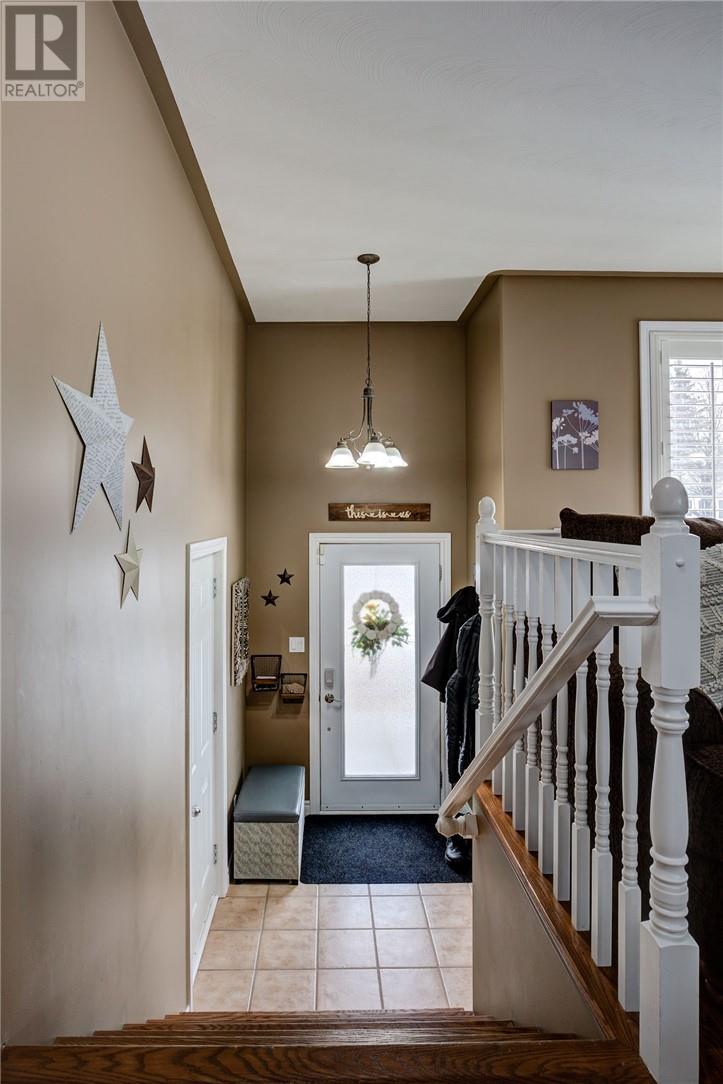 3068 Brunet Crescent, Val Caron, Ontario, P3N1E6 — Photo 11