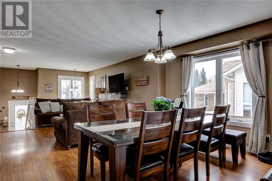 3068 Brunet Crescent, Val Caron, Ontario, P3N1E6 — Photo 7