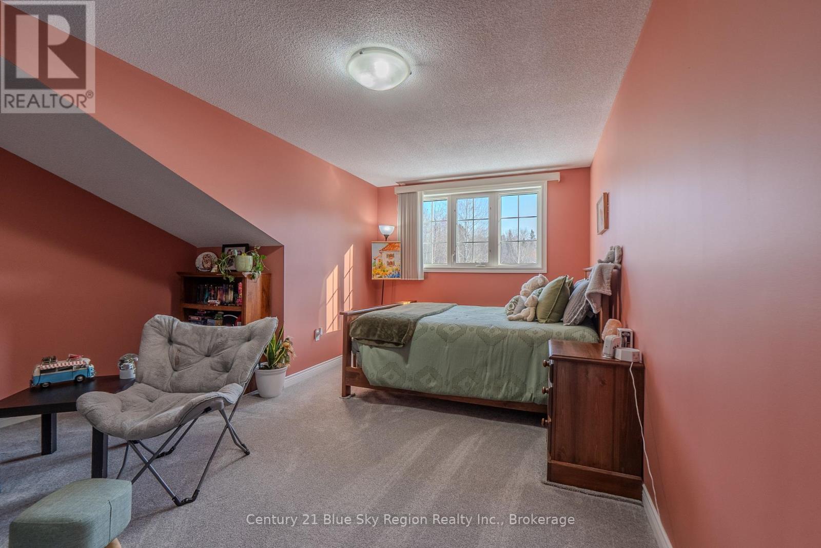 87 FAIRWAY DRIVE - 21