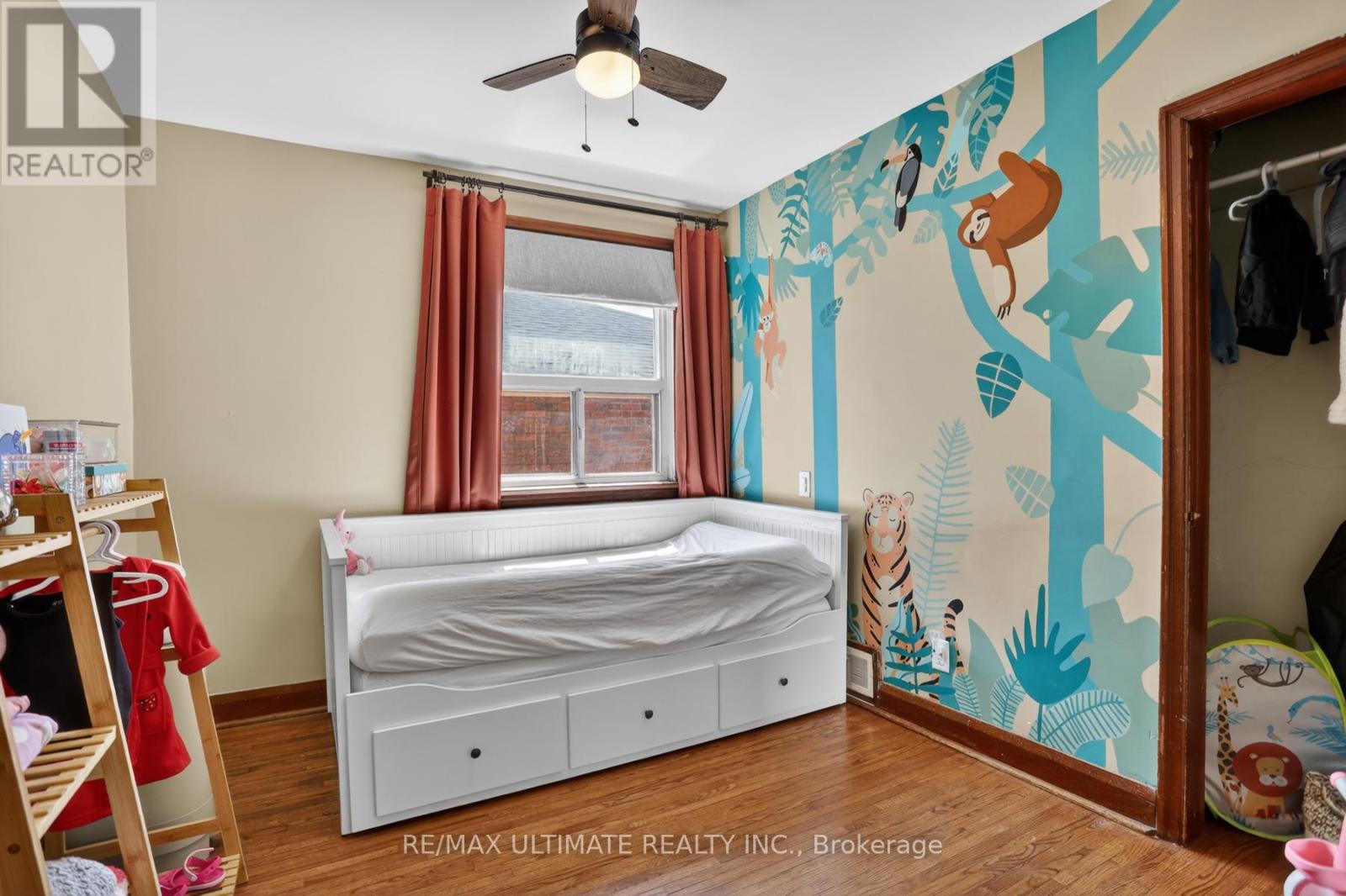 37 BEXHILL AVENUE - 16