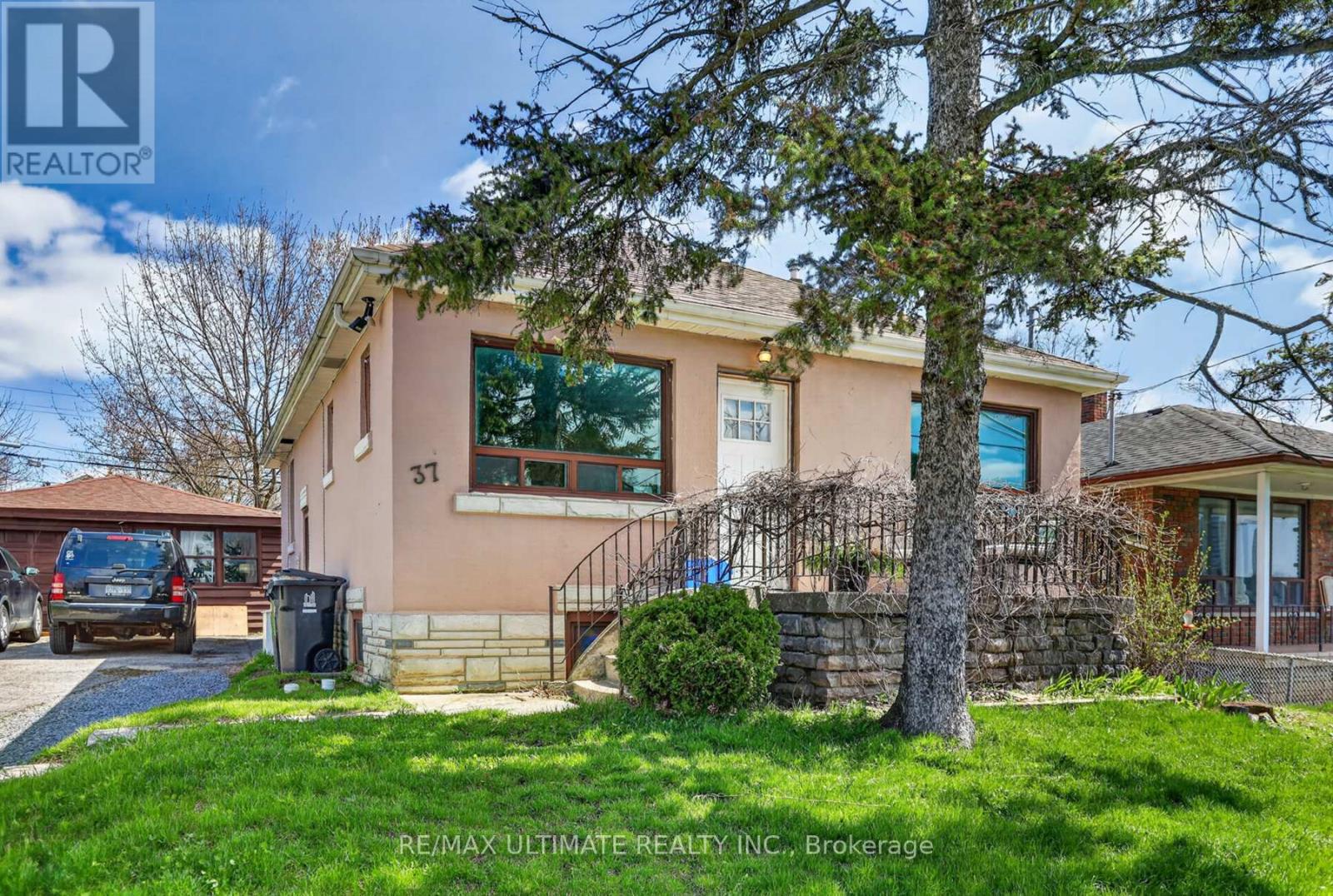 37 BEXHILL AVENUE - 2