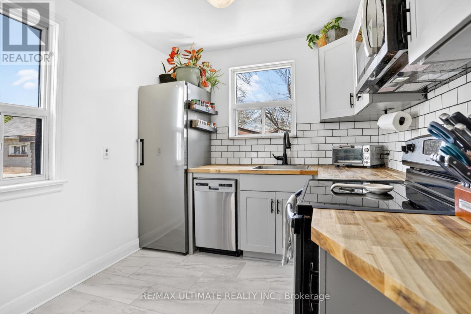 37 BEXHILL AVENUE - 23