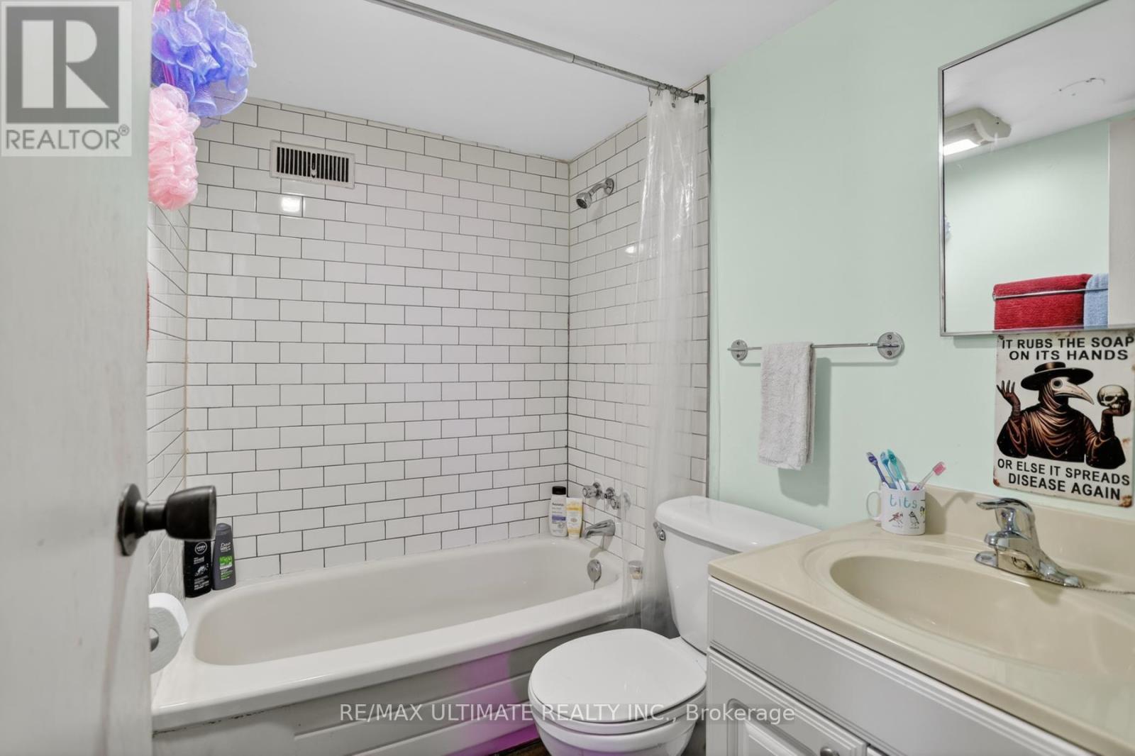 37 BEXHILL AVENUE - 33