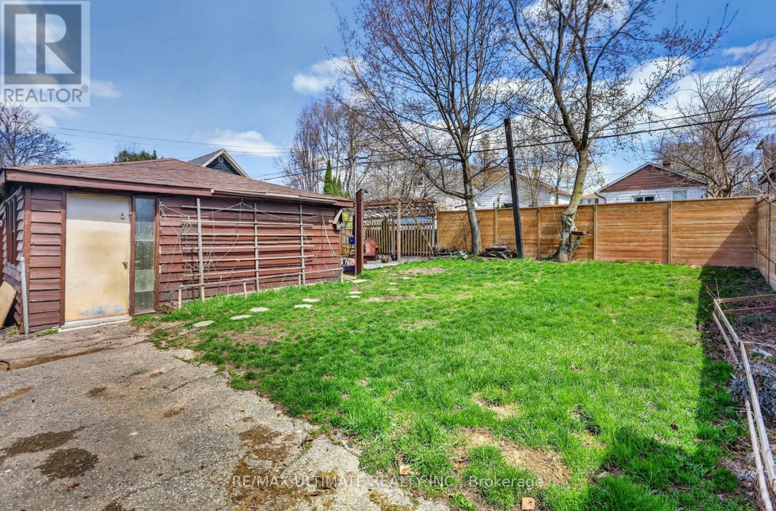 37 BEXHILL AVENUE - 35