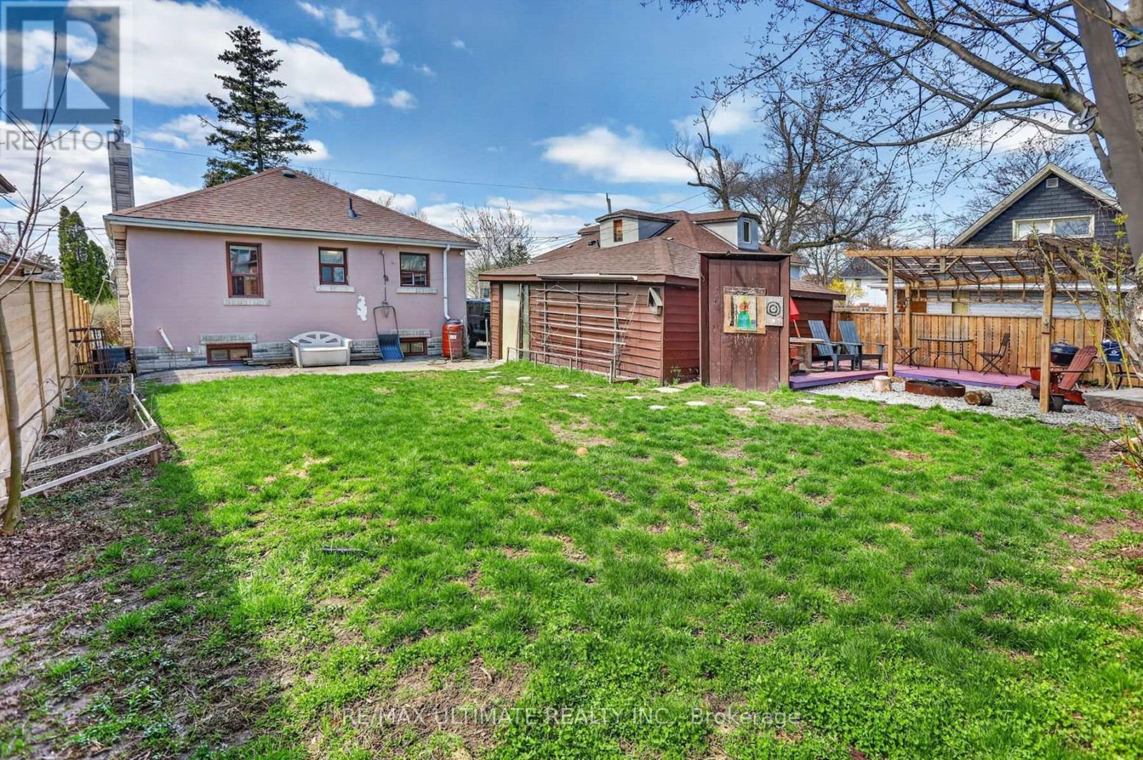 37 BEXHILL AVENUE - 38