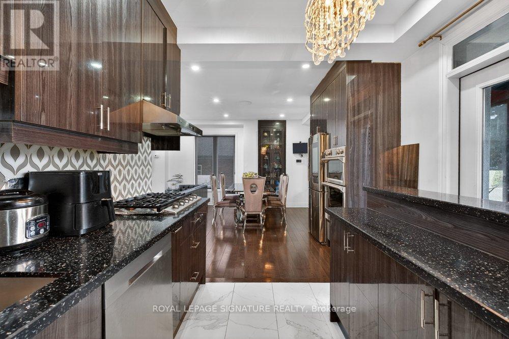 32 CLIFFCREST DRIVE - 18