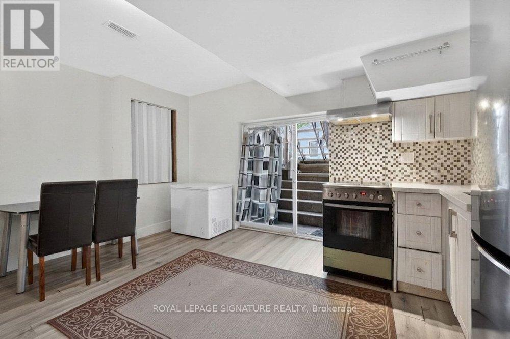 32 CLIFFCREST DRIVE - 38
