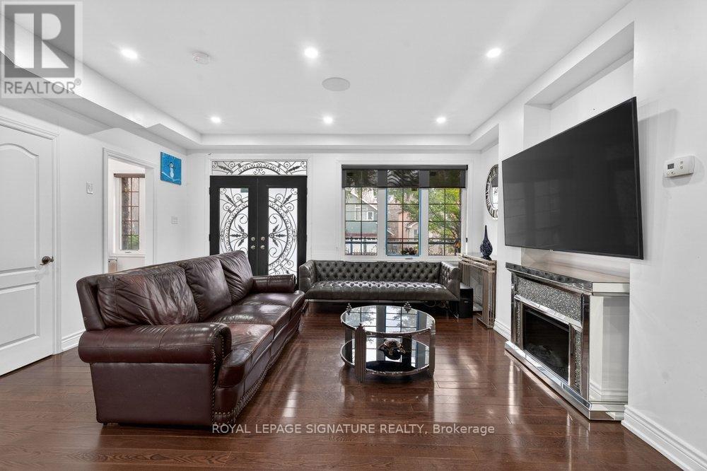 32 CLIFFCREST DRIVE - 5