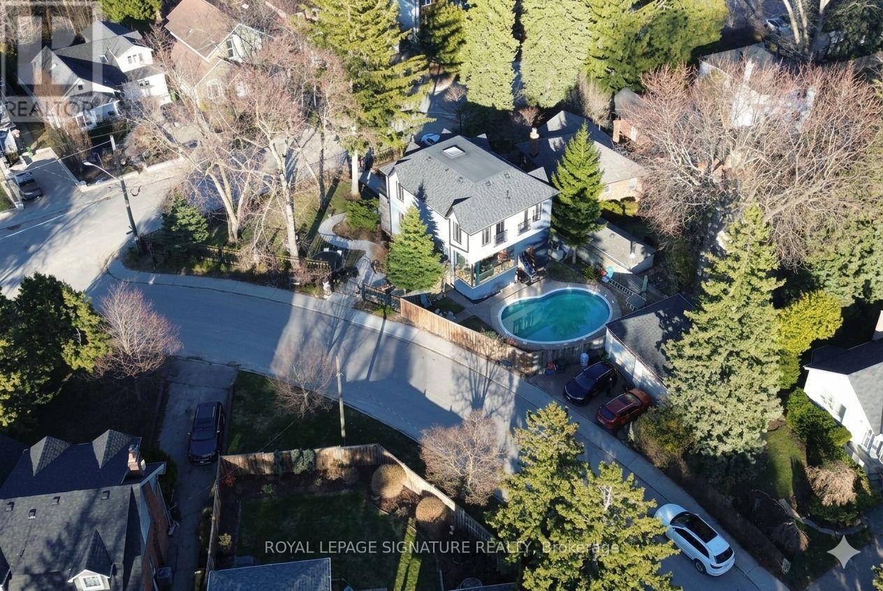 32 CLIFFCREST DRIVE - 50