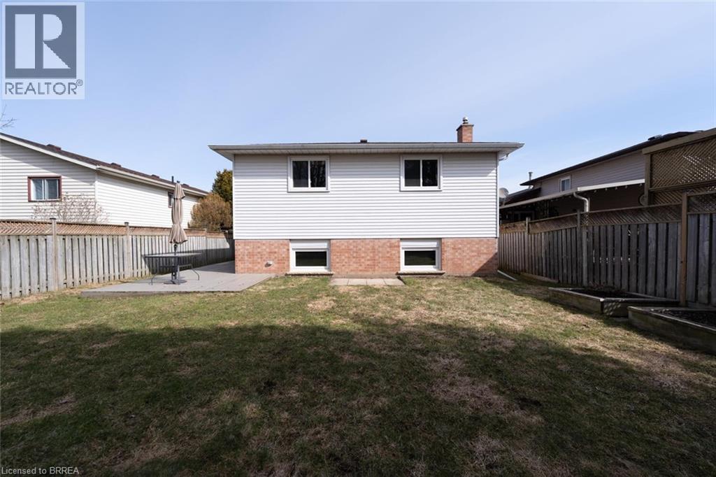 31 COXWELL Crescent — photo 42