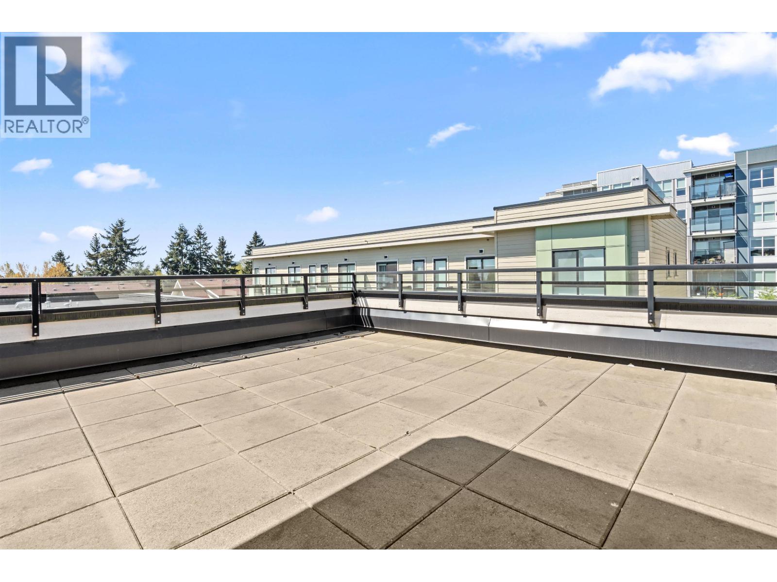 #64-10199 RIVER Drive, Richmond