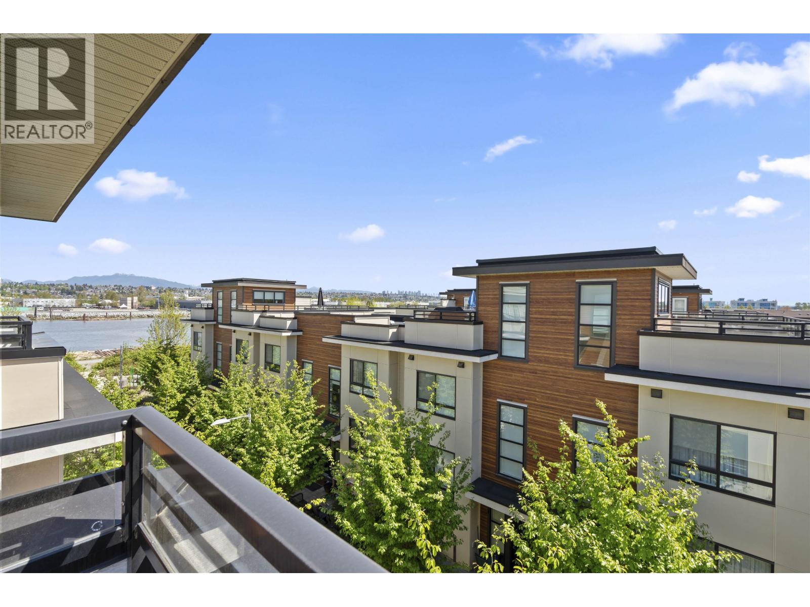 #64-10199 RIVER Drive, Richmond