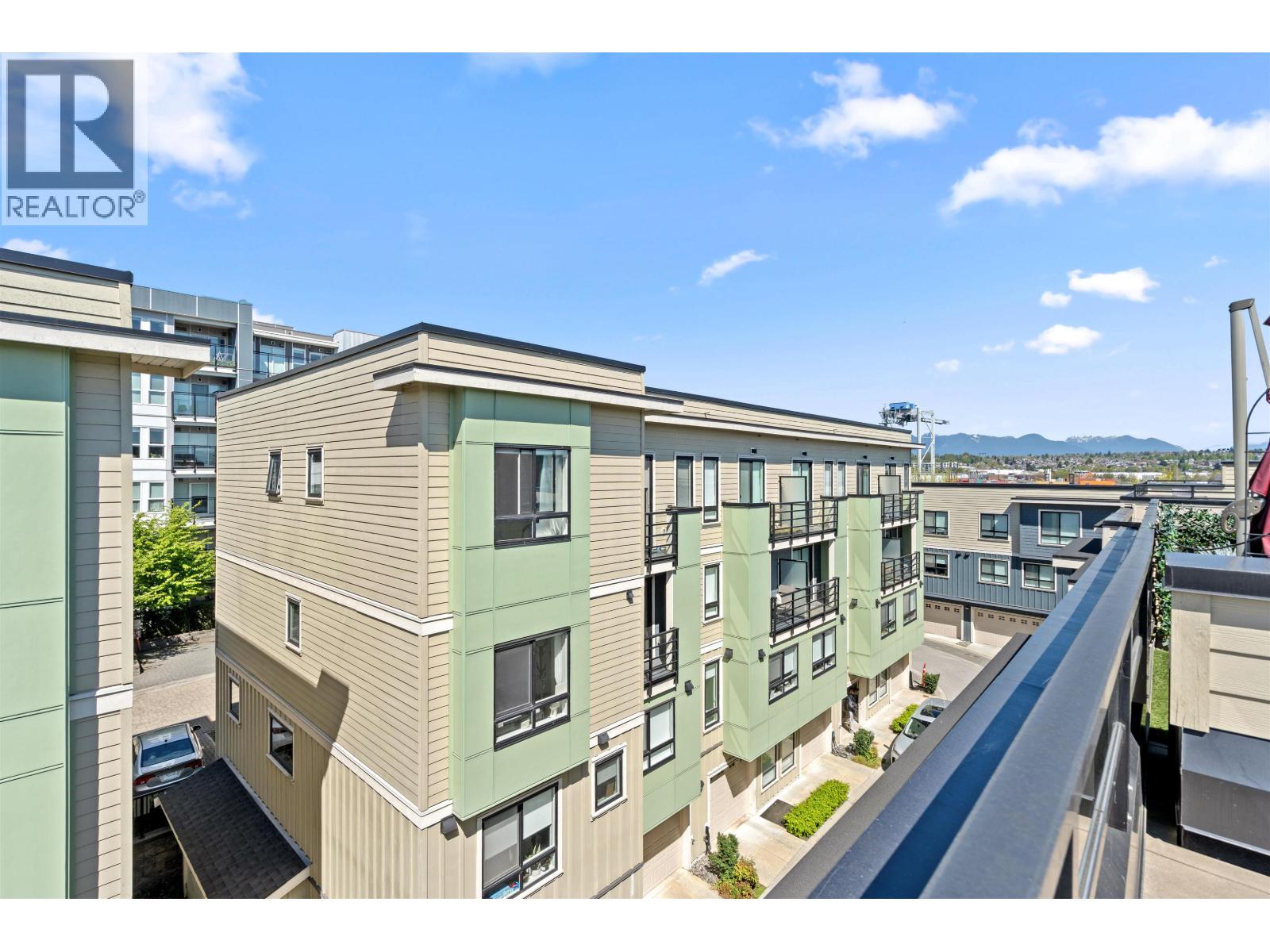 #64-10199 RIVER Drive, Richmond