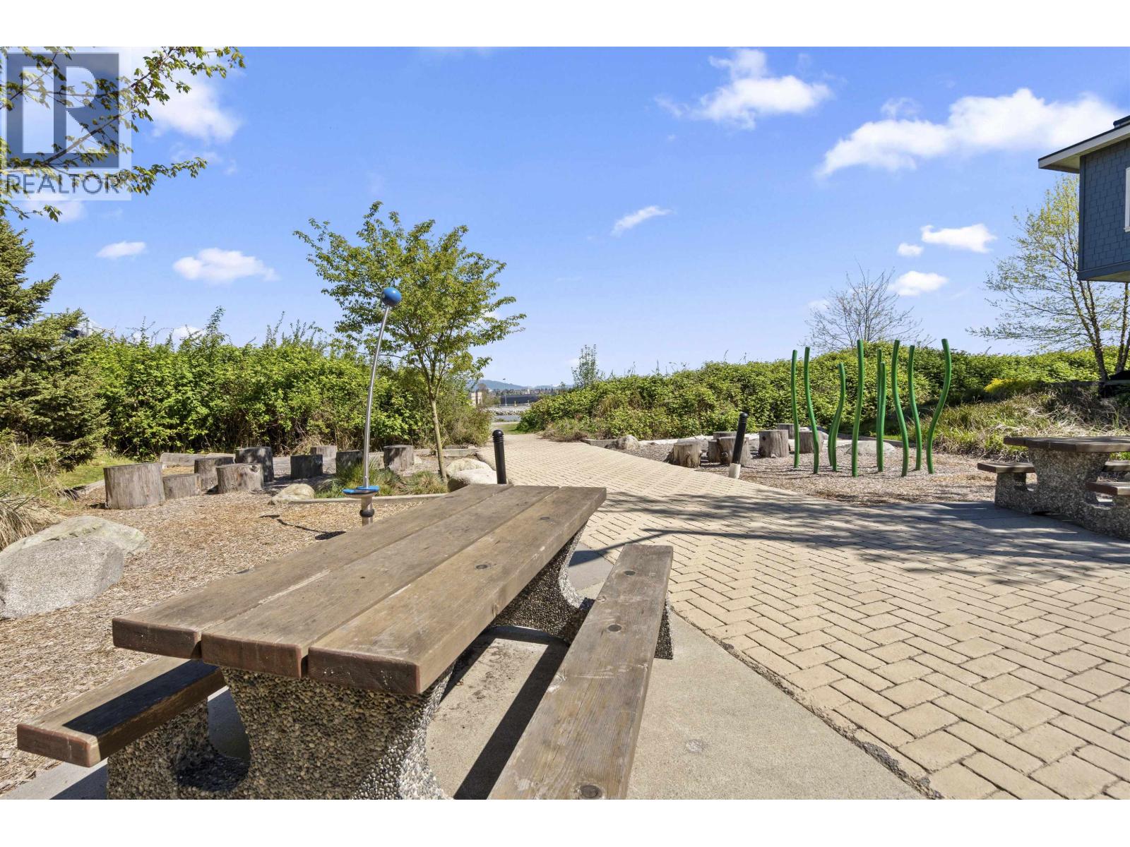 #64-10199 RIVER Drive, Richmond