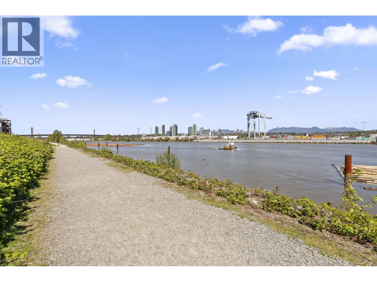 #64-10199 RIVER Drive, Richmond