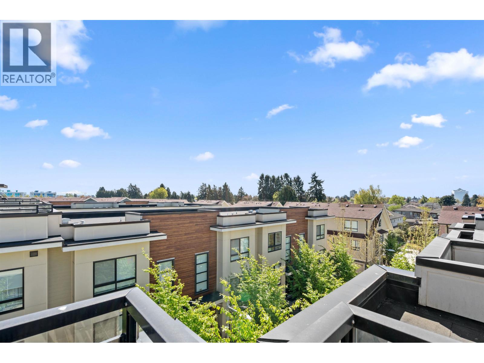 #64-10199 RIVER Drive, Richmond