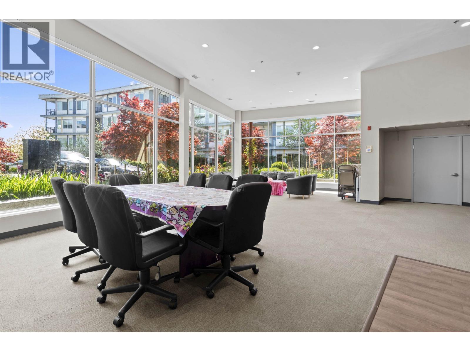 #64-10199 RIVER Drive, Richmond