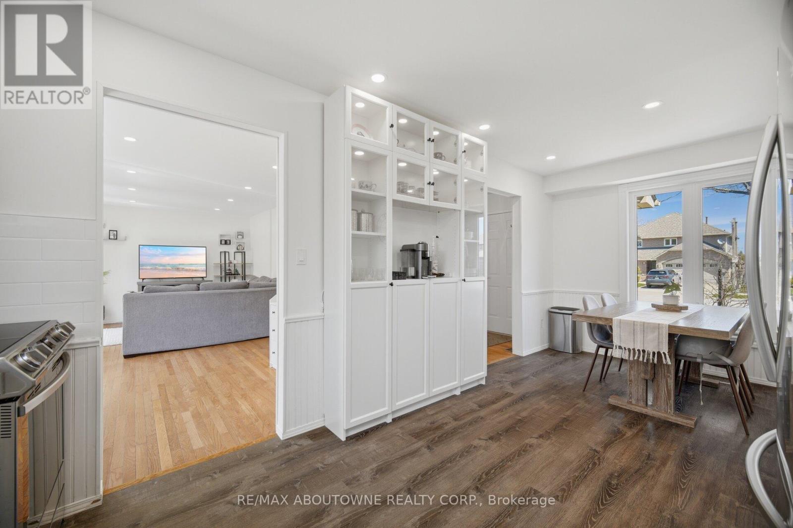 2395 ARNOLD CRESCENT - 14