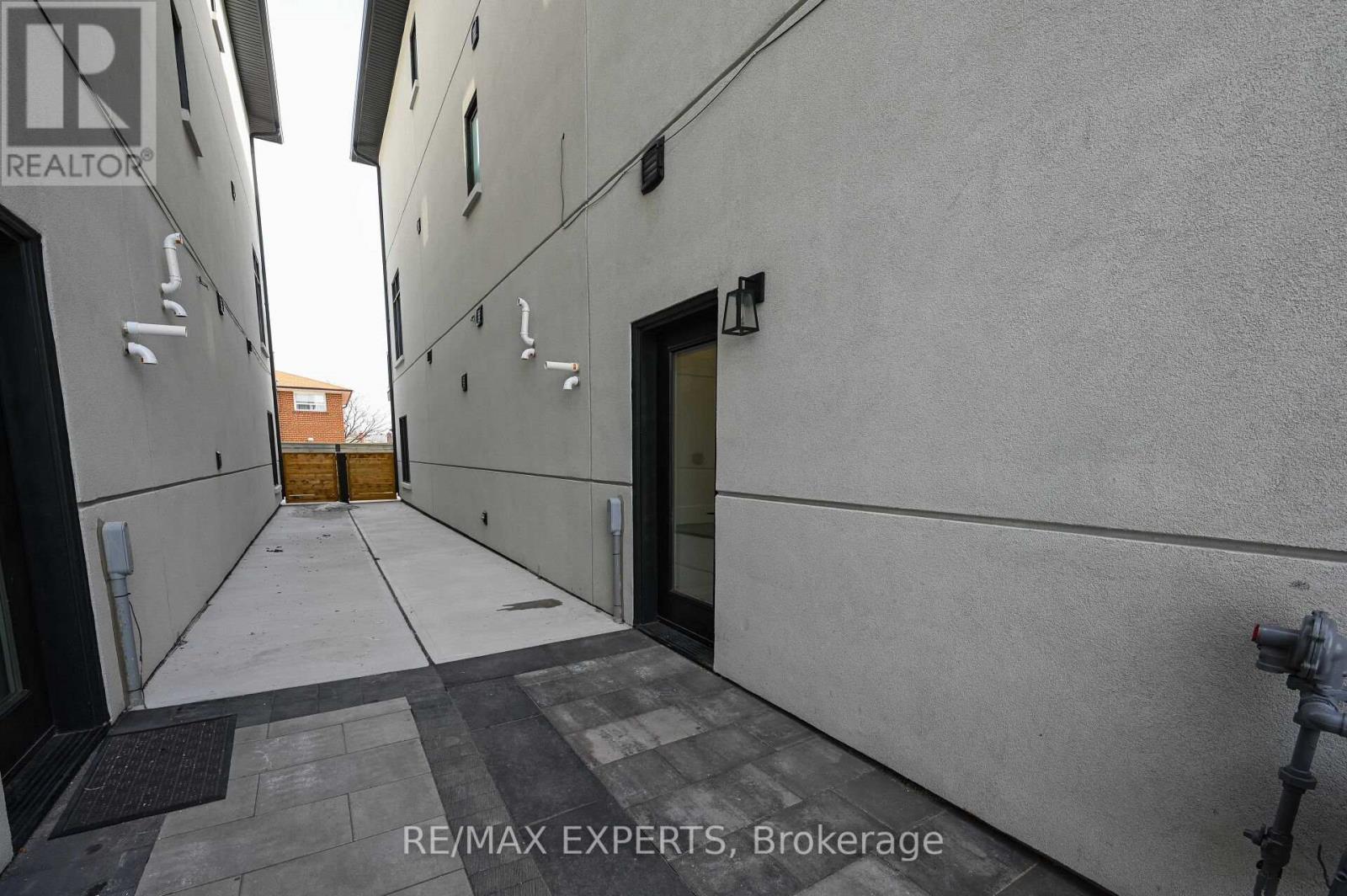 17 ST GASPAR COURT - 40