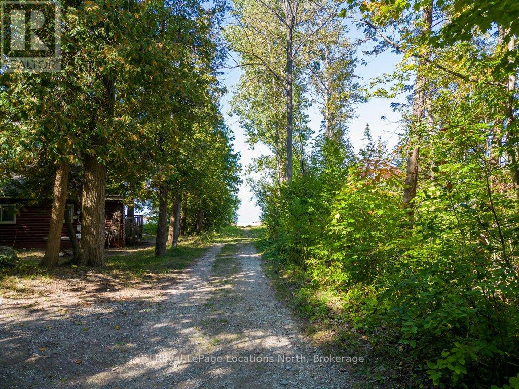 Access To Georgian Bay - Steps Away!