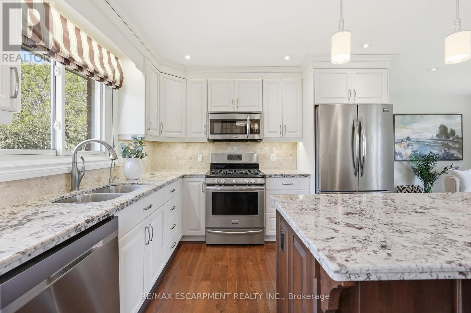 133 NEW LAKESHORE ROAD S - 15