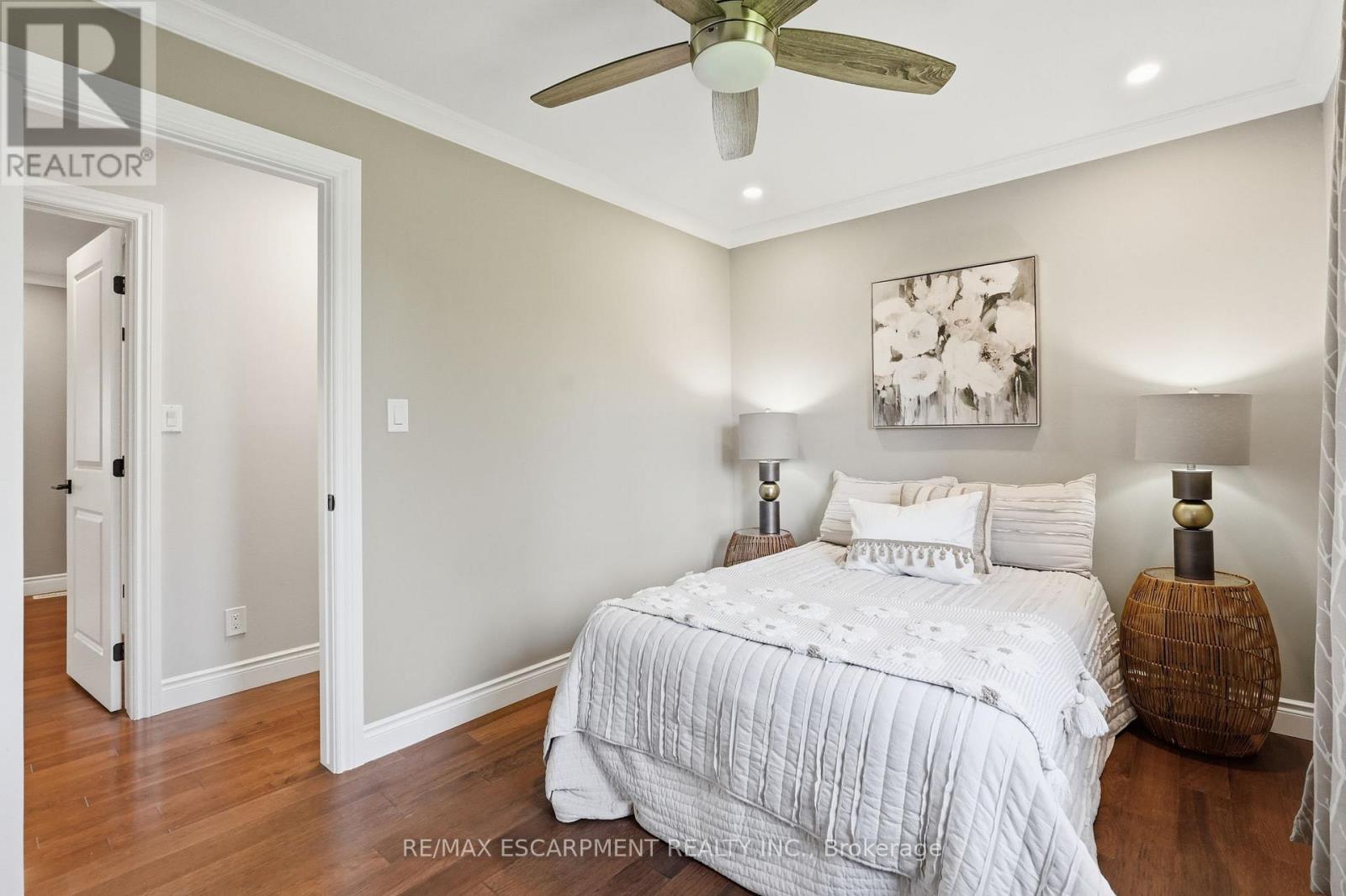 133 NEW LAKESHORE ROAD S - 28