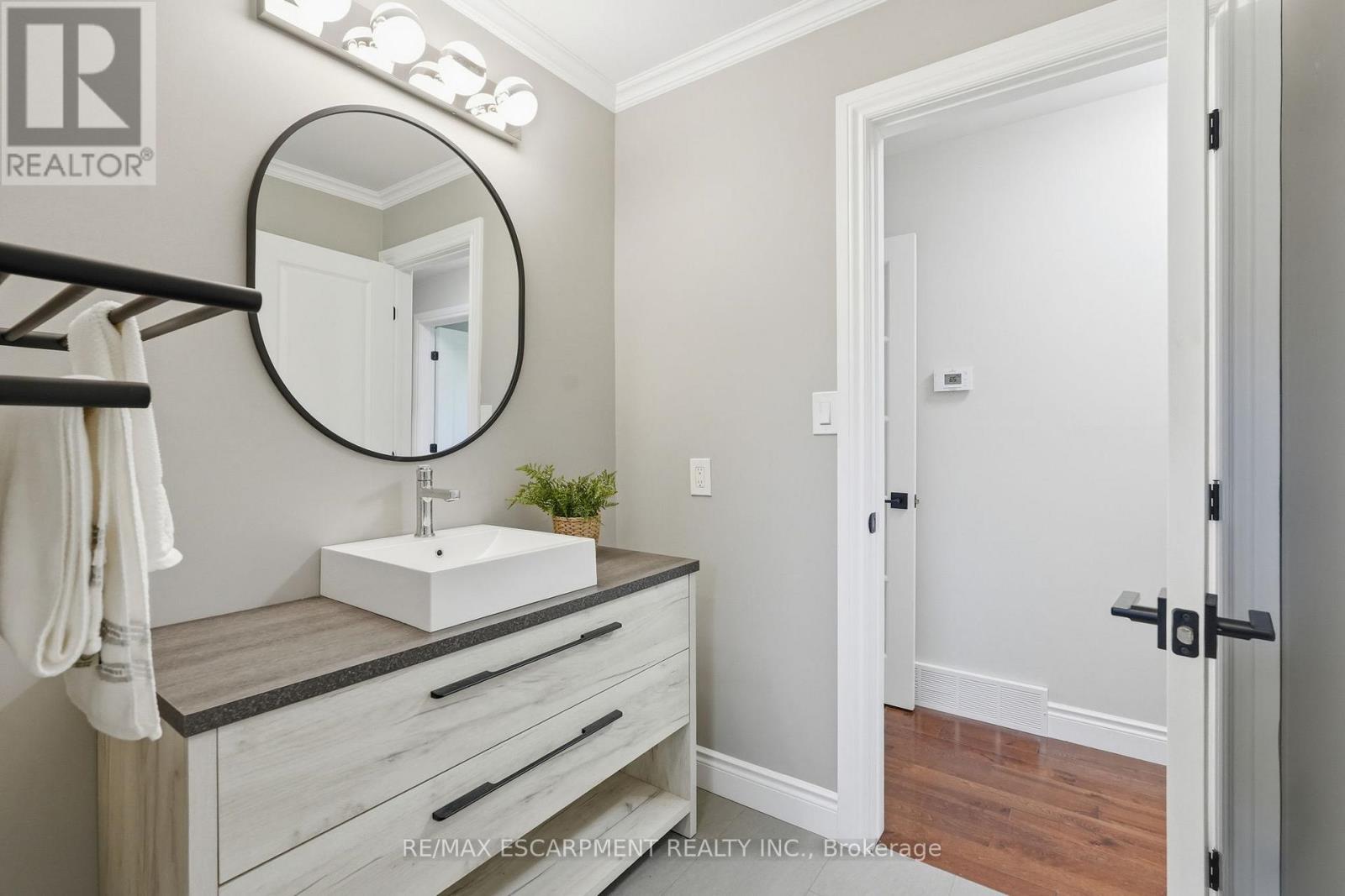 133 NEW LAKESHORE ROAD S - 30