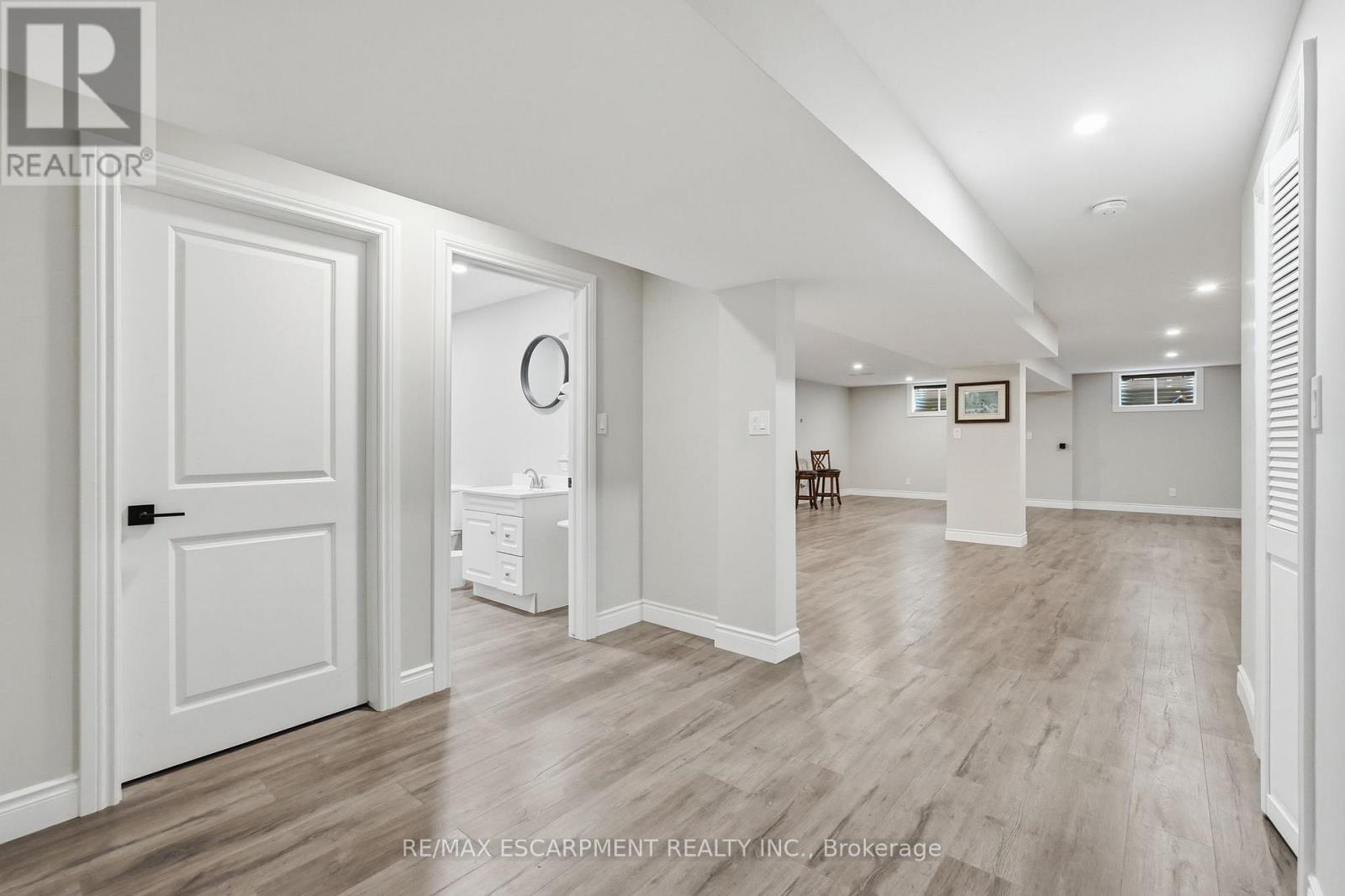 133 NEW LAKESHORE ROAD S - 37