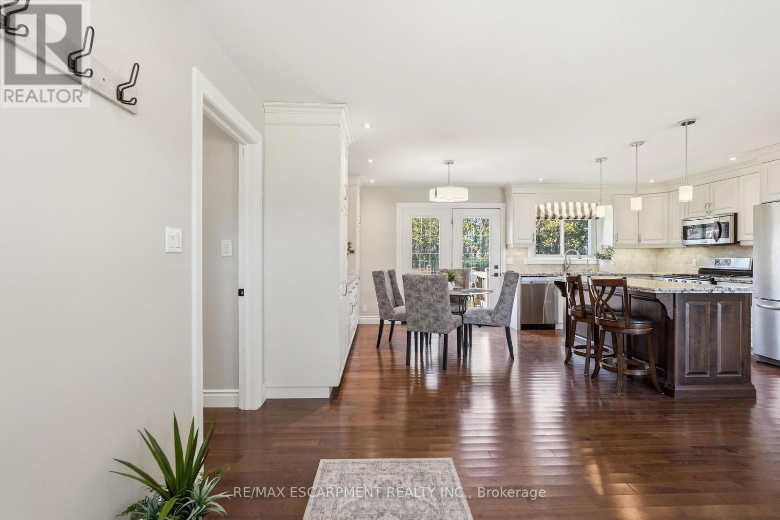 133 NEW LAKESHORE ROAD S - 6