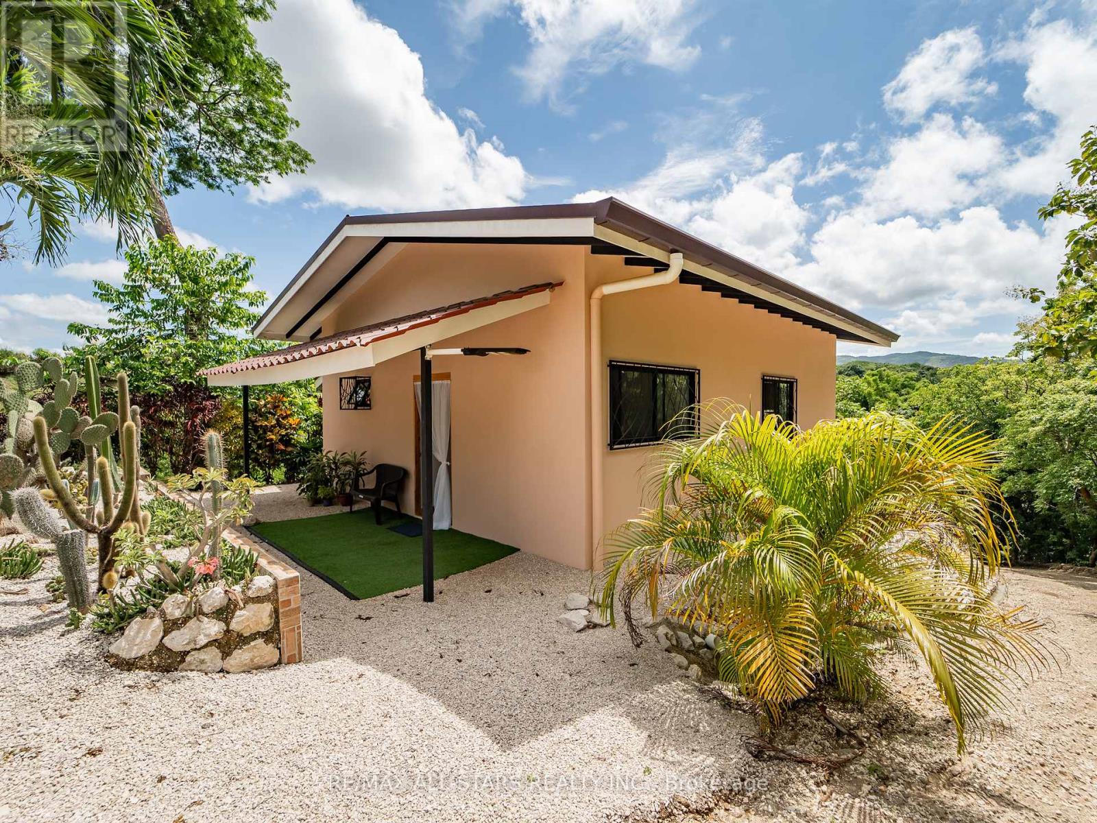 CASA KOI C. COBANO ROAD - 31