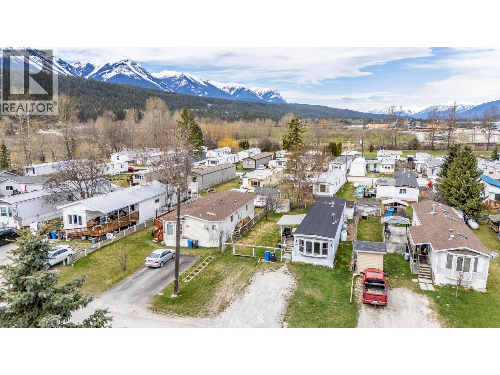 1055 King Crescent - 19