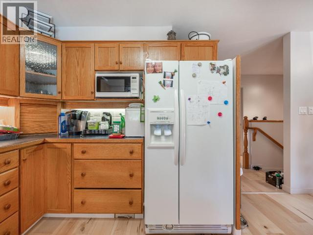 4728 SPRUCE Crescent - 11