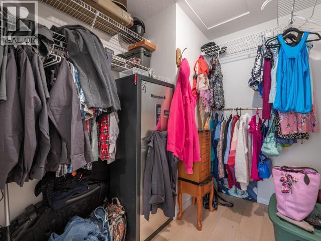 4728 SPRUCE Crescent - 24