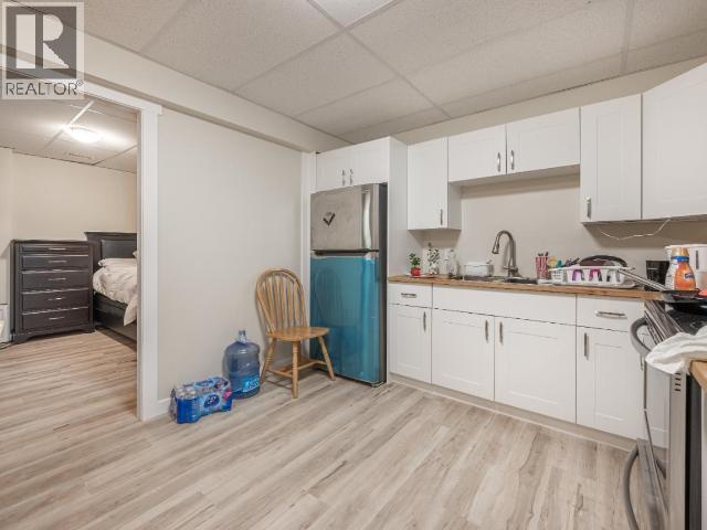 4728 SPRUCE Crescent - 31