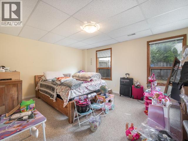 4728 SPRUCE Crescent - 35