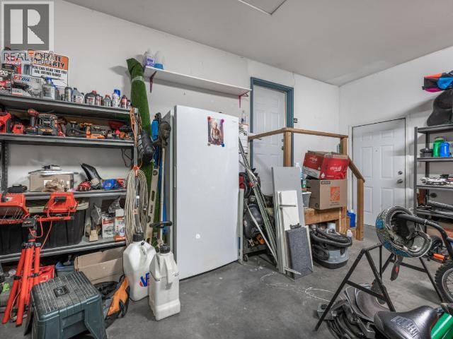 4728 SPRUCE Crescent - 40