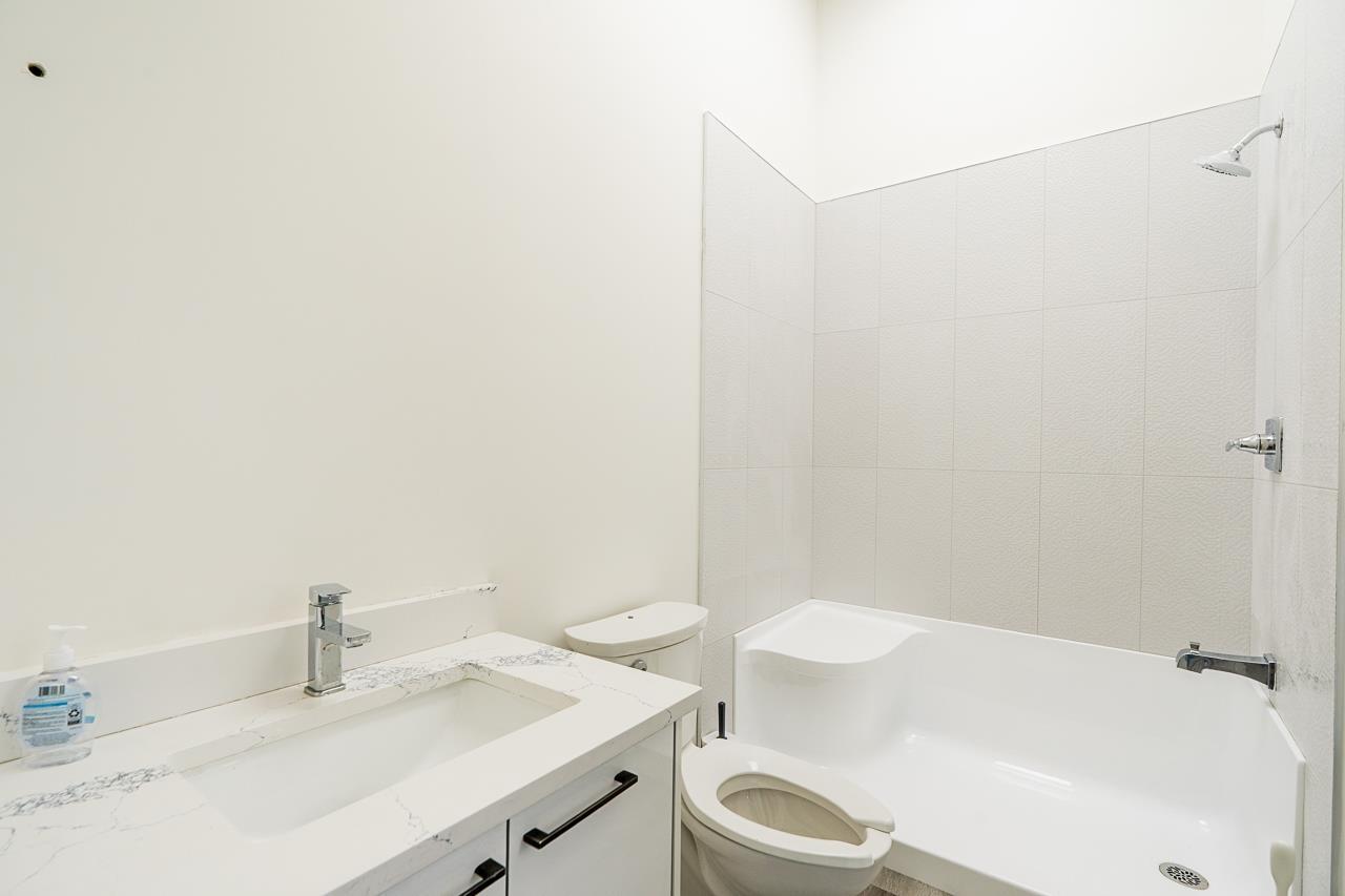 Office for Rent in Surrey – 19025 52 AVENUE, Surrey – MLS# C8078281 - Image 22