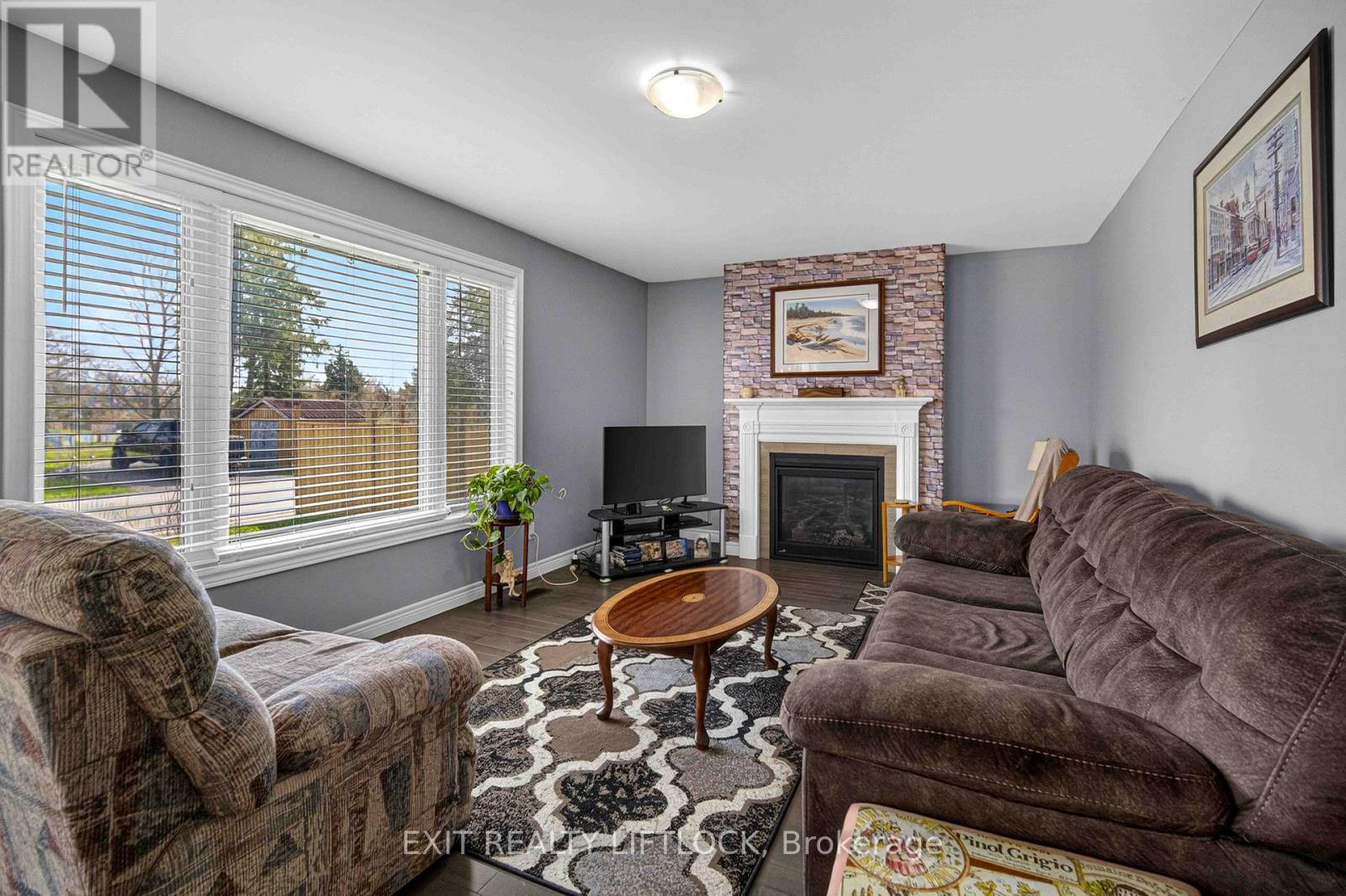 44 HELEN STREET - 14