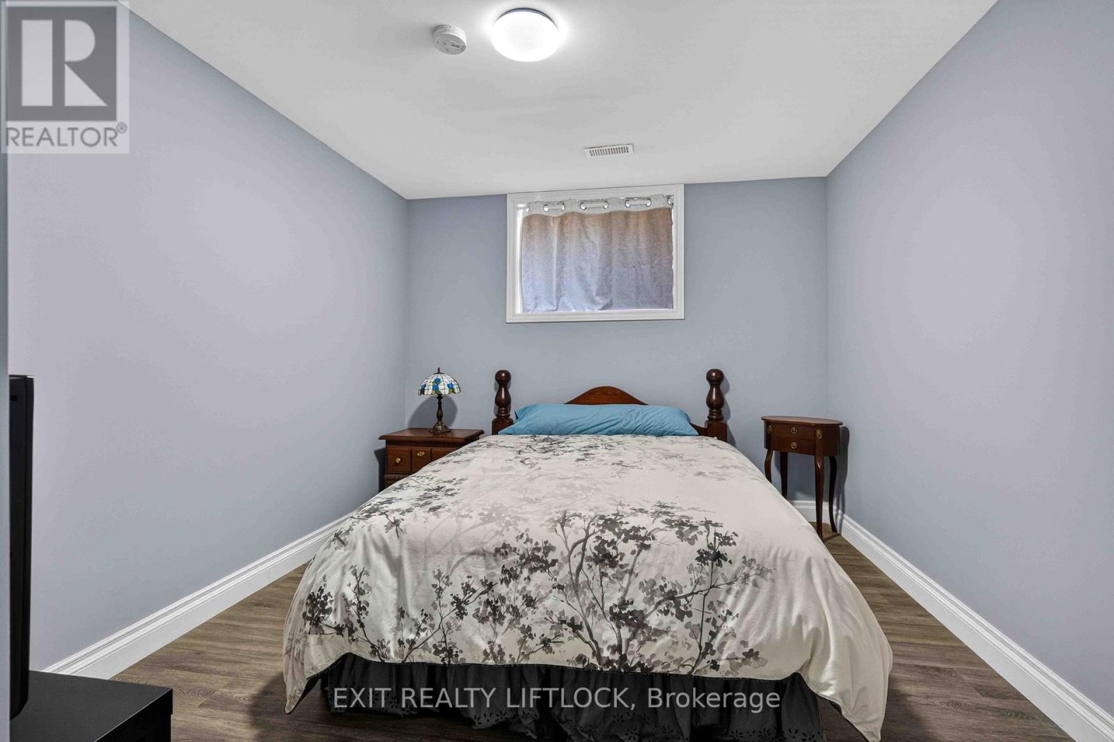 44 HELEN STREET - 26