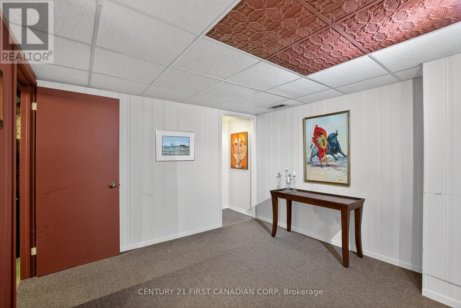 19 BARTLETT CRESCENT - 26