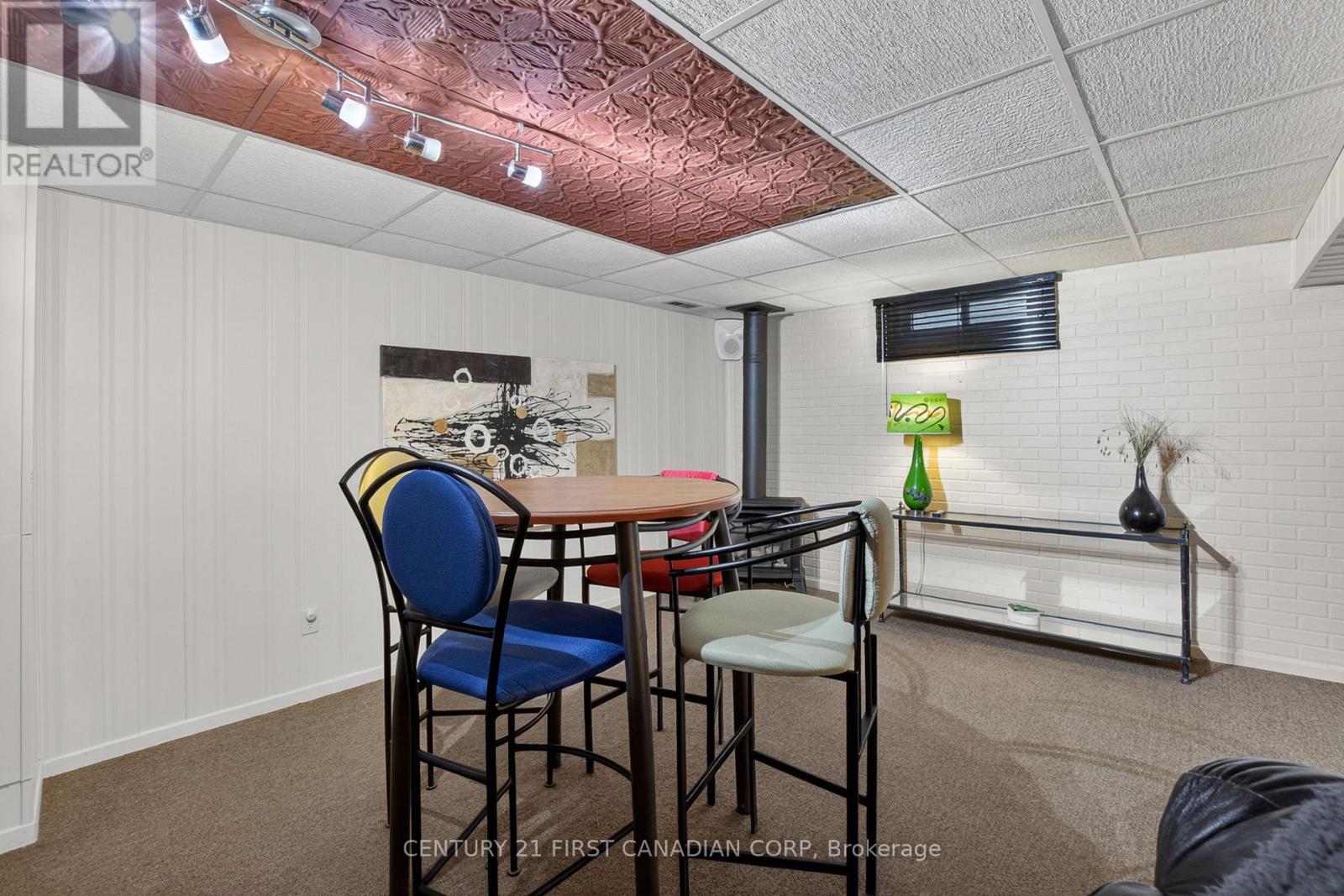 19 BARTLETT CRESCENT - 28