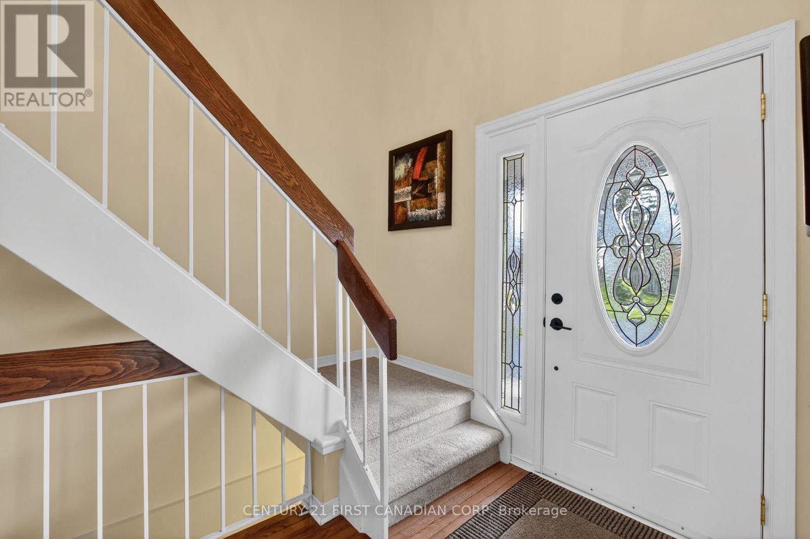 19 BARTLETT CRESCENT - Image 3