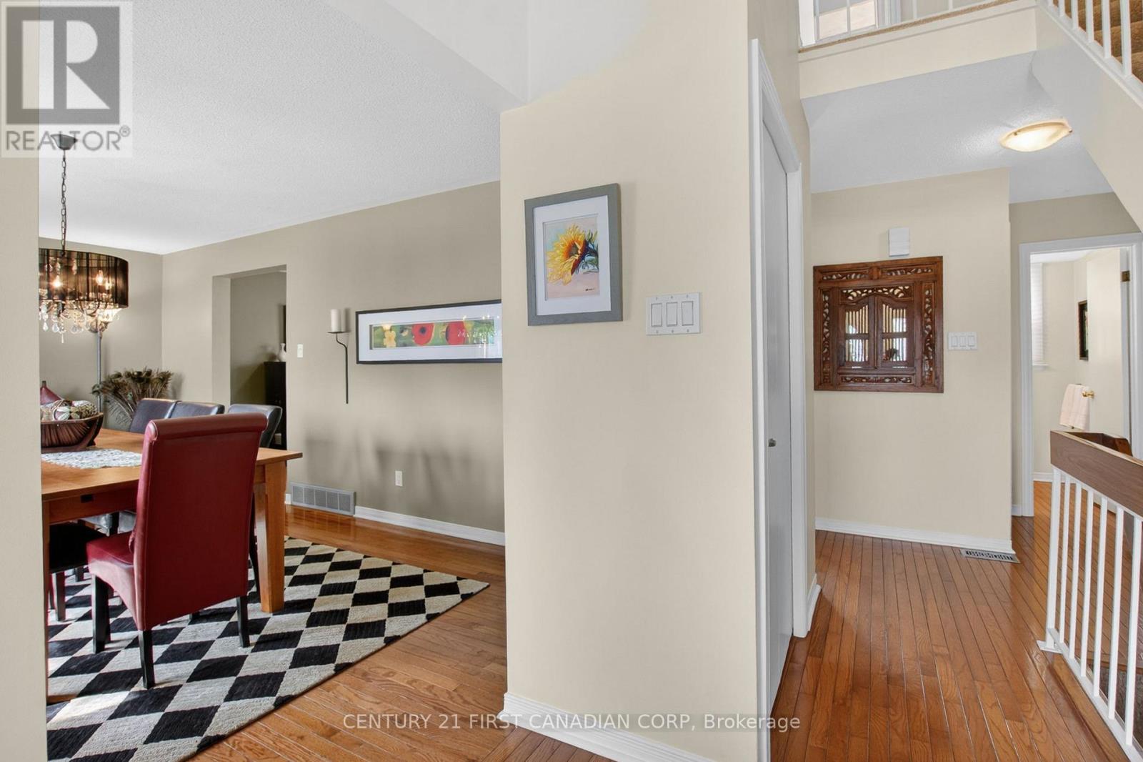 19 BARTLETT CRESCENT - 4
