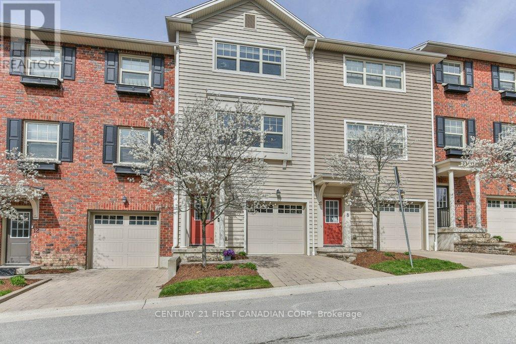 #10 1850 BEAVERBROOK AVENUE - 1