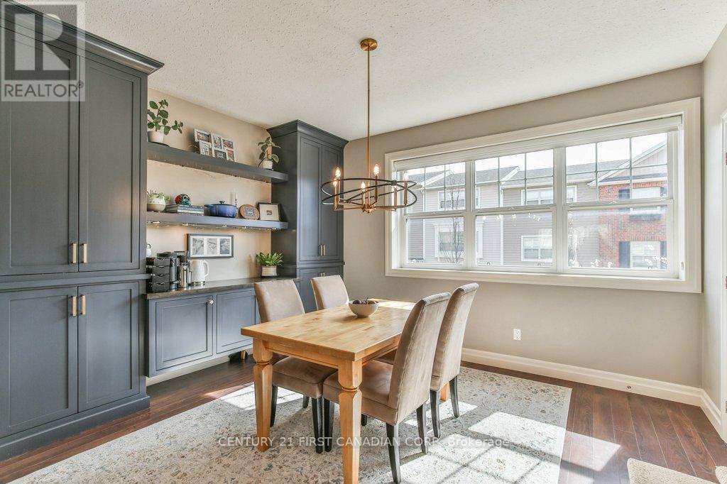 #10 1850 BEAVERBROOK AVENUE - 12
