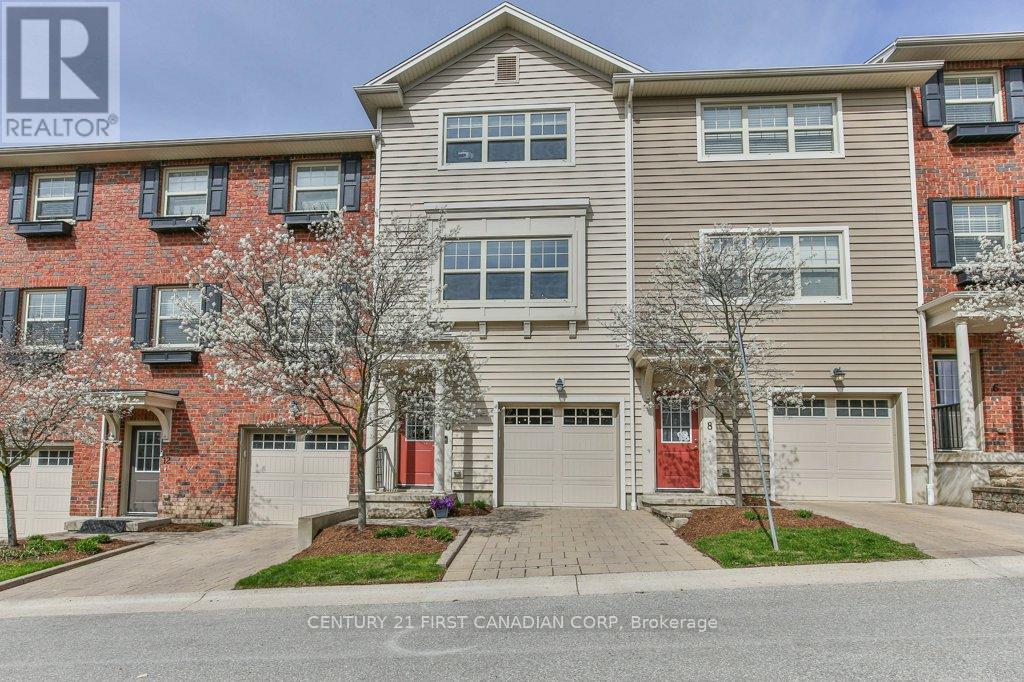 #10 1850 BEAVERBROOK AVENUE - 2