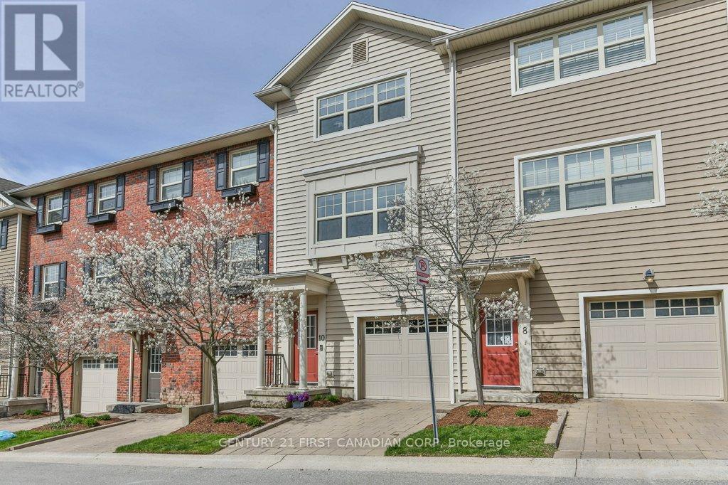 #10 1850 BEAVERBROOK AVENUE - 3